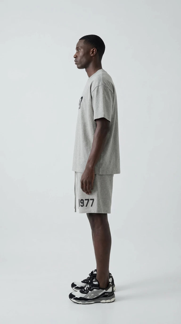Fear of God Essentials 1977 Donkere Havermout Zomerset