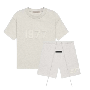 Fear of God Essentials 1977 Lichte havermout zomerset