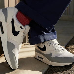 Nike Air Max 1 Platinum Tint Dark Obsidian