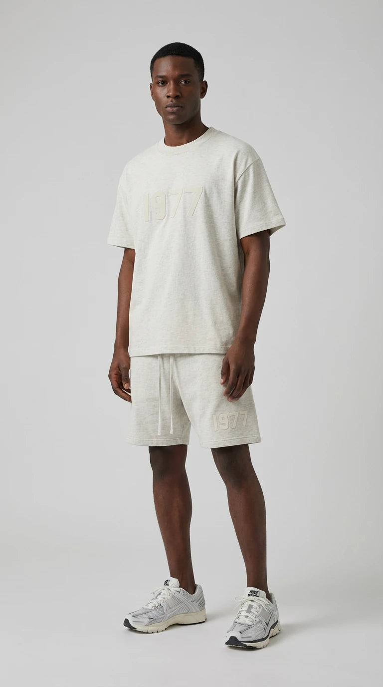 Fear of God Essentials 1977 Lichte havermout zomerset